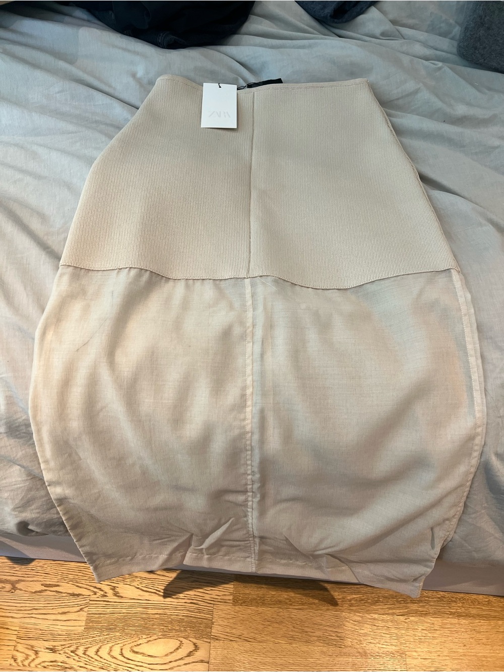 Zara Women's Cream Maxi Skirt - Picture 6 of 6